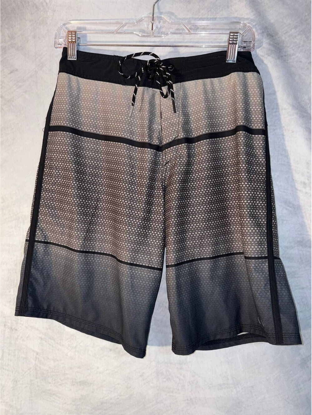 Oakley Gray Black Board Shorts Men's Size 28